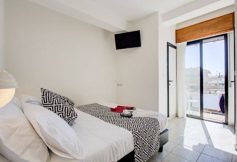 غرفة قياسية, Grazia Riccione