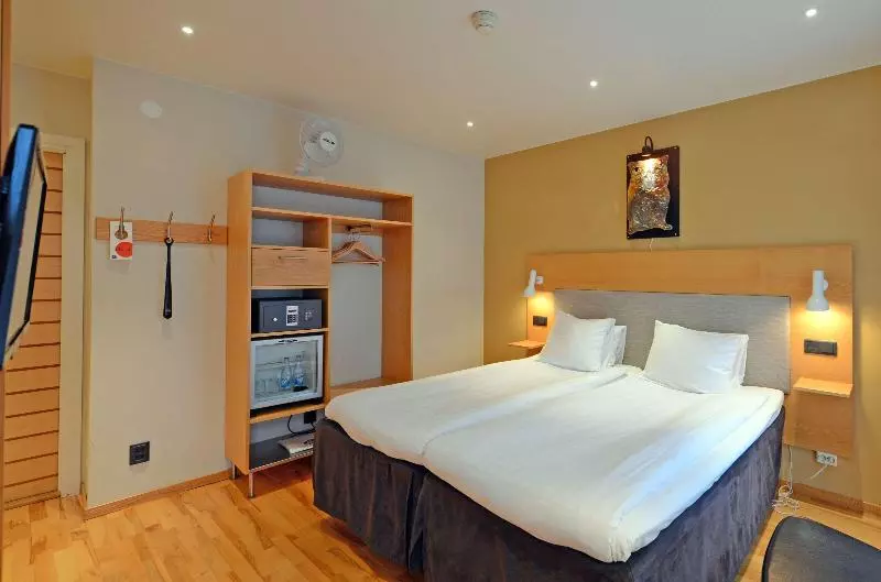 身障者適用スタンダードルーム, Hampton Inn & Suites Cleburne