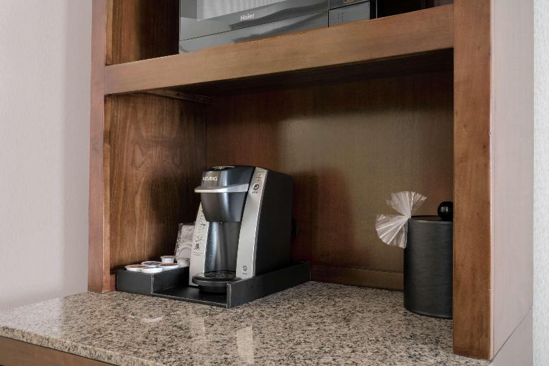 חדר סטנדרט עם מיטת קינג, Hilton Garden Inn Valley Forge/oaks