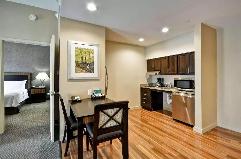 ２ベッドスイートルーム, Homewood Suites By Hilton Southington, Ct