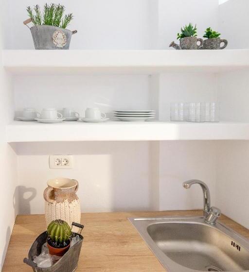 1 Bedroom Apartment, Joanna Villas