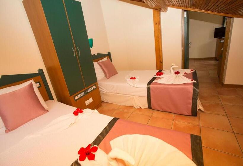 Семейный Номер, Katre Hotel Oludeniz