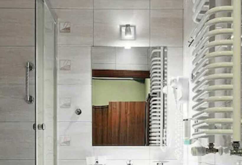 اتاق استاندارد یک نفره, M