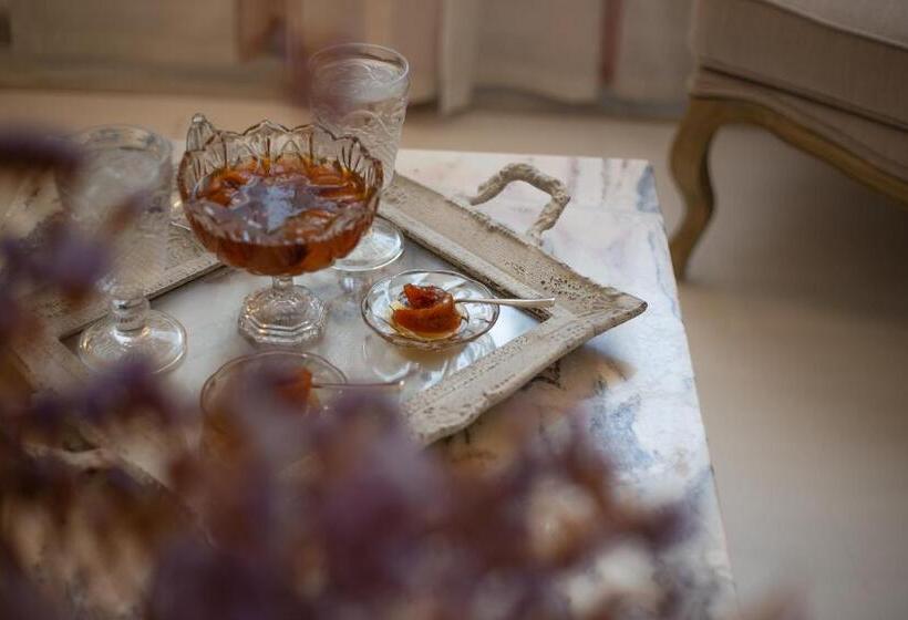 جناح, Micra Anglia Boutique Hotel & Spa