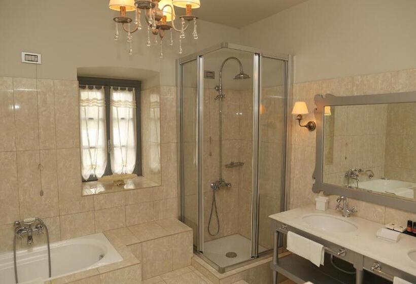 جناح مزود بحمام سباحة, Micra Anglia Boutique Hotel & Spa