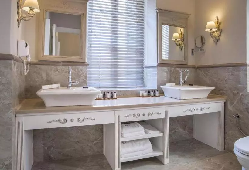 اتاق سوپریور خانوادگی, Micra Anglia Boutique Hotel & Spa