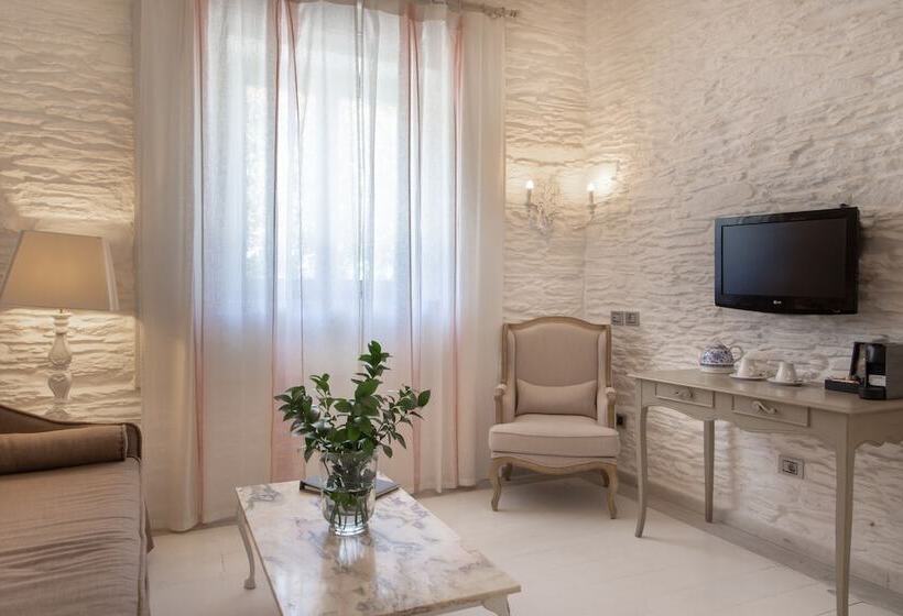 جناح, Micra Anglia Boutique Hotel & Spa