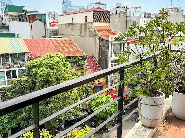 اتاق لوکس با بالکن, Millennium Hanoi