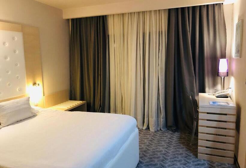 デラックスルーム, Plaza