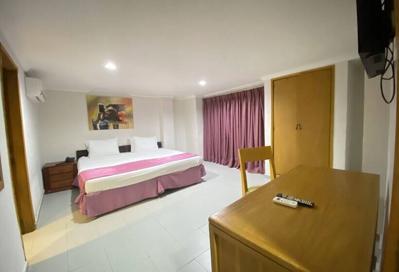 اتاق استاندارد, Puerta De Oro