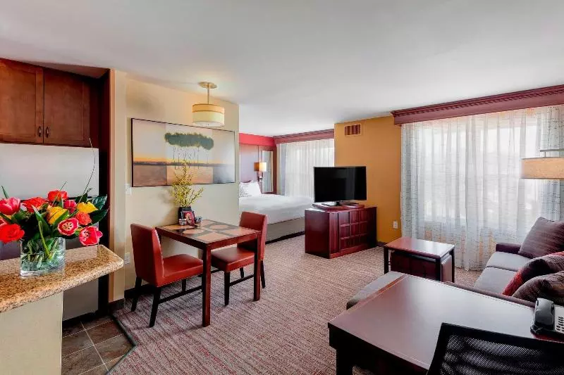 キングサイドベッドのスタンダードワンルーム, Residence Inn By Marriott Auburn