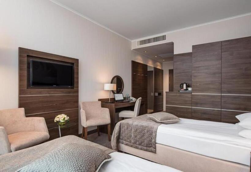 Номер Стандарт Трехместный, Różany Gaj   Destigo Hotels