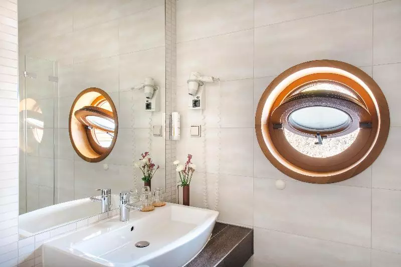 スタンダードルーム, Różany Gaj Destigo Hotels