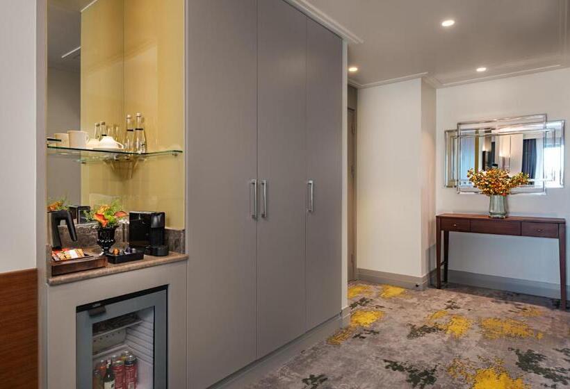 اتاق خانوادگی تودرتو, The Artisan Istanbul Mgallery