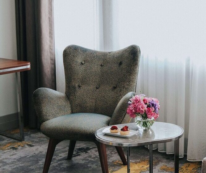 اتاق لوکس با چشمانداز شهر, The Artisan Istanbul Mgallery