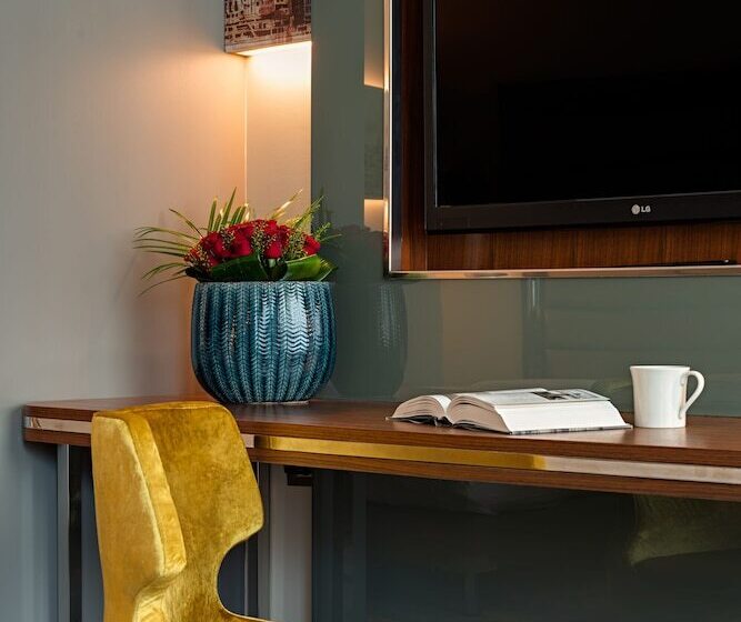 اتاق سوپریور با چشمانداز شهر, The Artisan Istanbul Mgallery