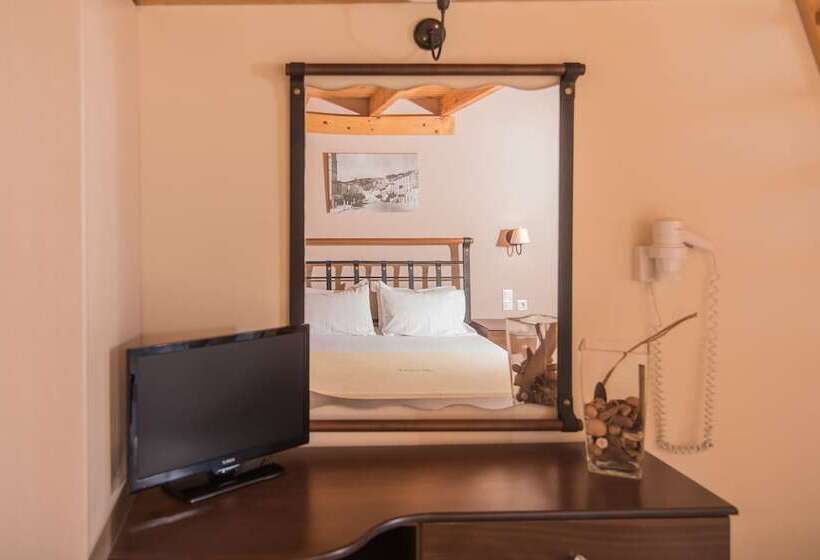 Familiekamer met Uitzicht op het Zwembad, Maistrali Hotel Zante