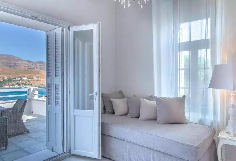 سوییت, Micra Anglia Boutique Hotel & Spa