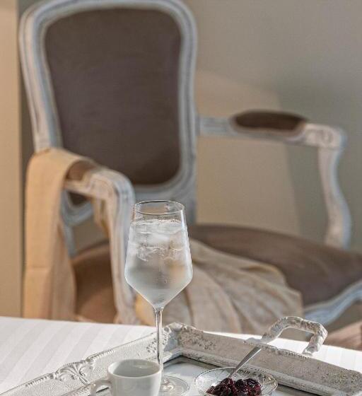 غرفة دور أخير, Micra Anglia Boutique Hotel & Spa