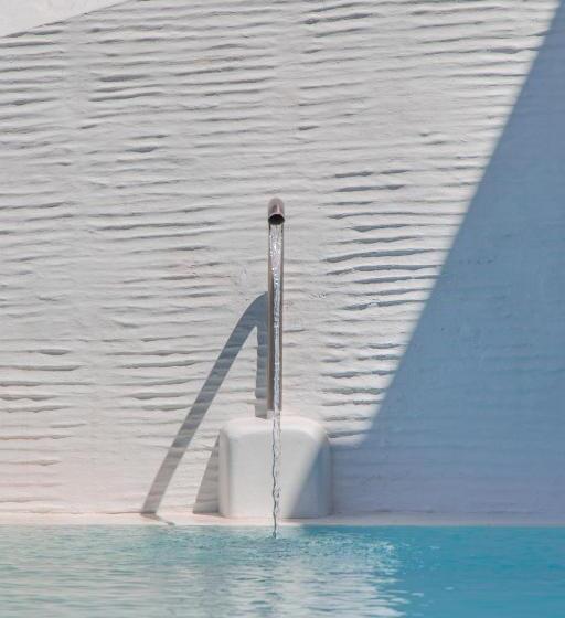 جناح مزود بحمام سباحة, Micra Anglia Boutique Hotel & Spa