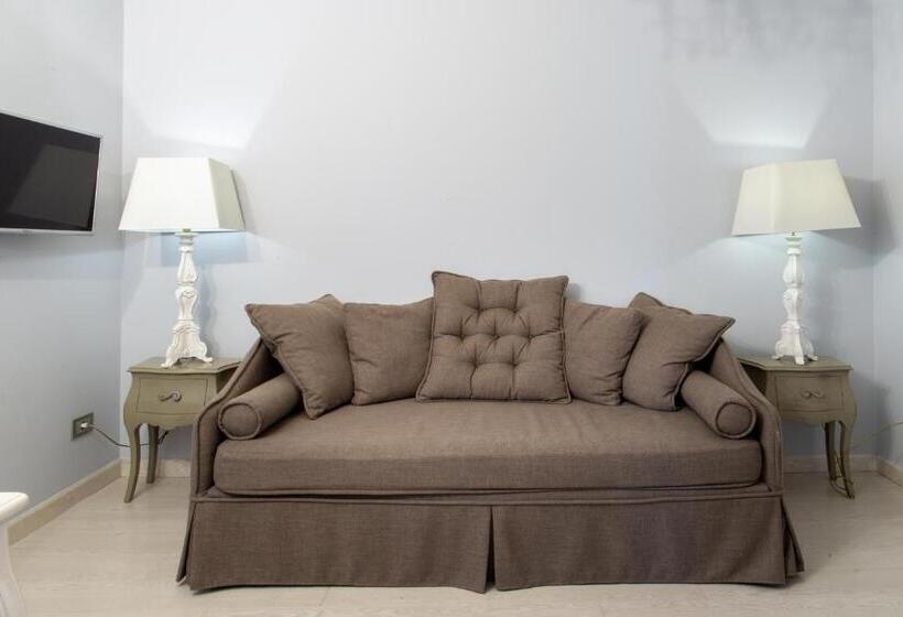 جناح مزود بحمام سباحة, Micra Anglia Boutique Hotel & Spa