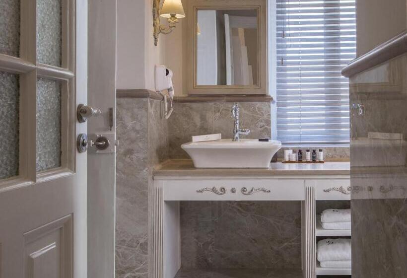 غرفة سوبيريور عائلية, Micra Anglia Boutique Hotel & Spa