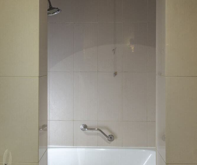 جناح, Micra Anglia Boutique Hotel & Spa