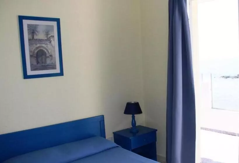 آپارتمان ممتاز دوخوابه رو به دریا, Paphinia Seaview Apartments