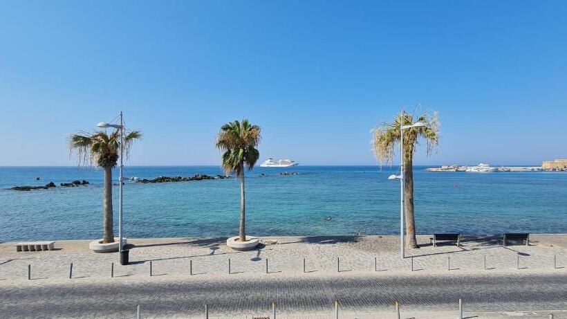 דירת דלוקס חדר שינה 1 עם נוף לים, Paphinia Seaview Apartments