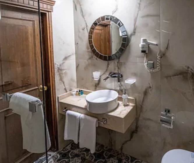 חדר סטנדרט לשלושה, Assos Kervansaray Hotel Special Class