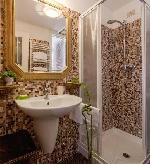 اتاق استاندارد, Ca' Della Corte