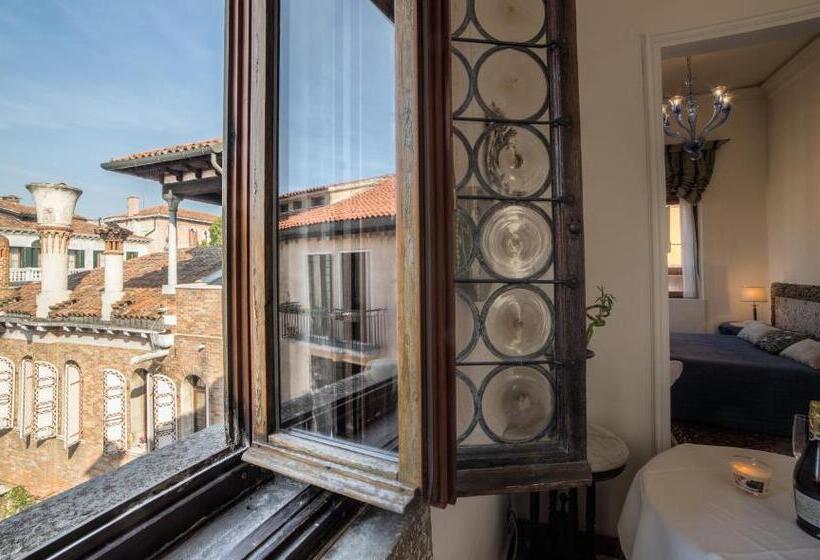 اتاق استاندارد چهار تخته, Ca' Della Corte