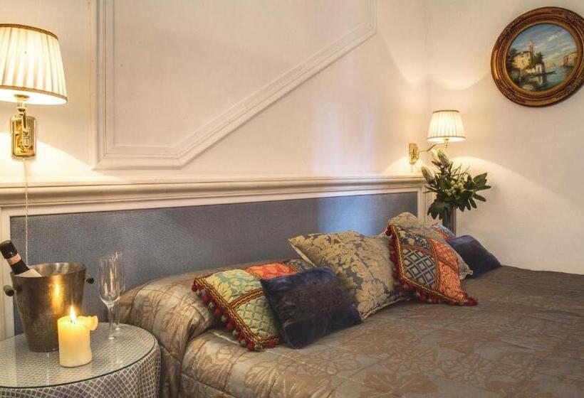 اتاق استاندارد چهار تخته, Ca' Della Corte