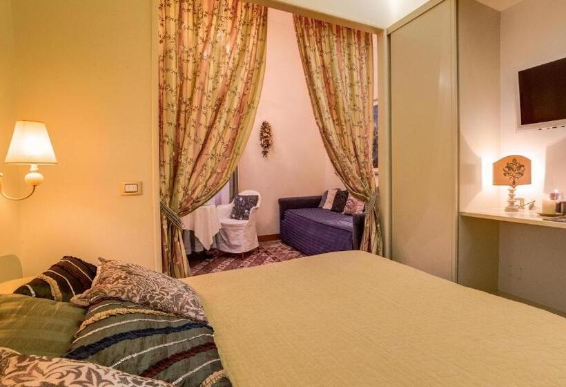 اتاق استاندارد چهار تخته, Ca' Della Corte