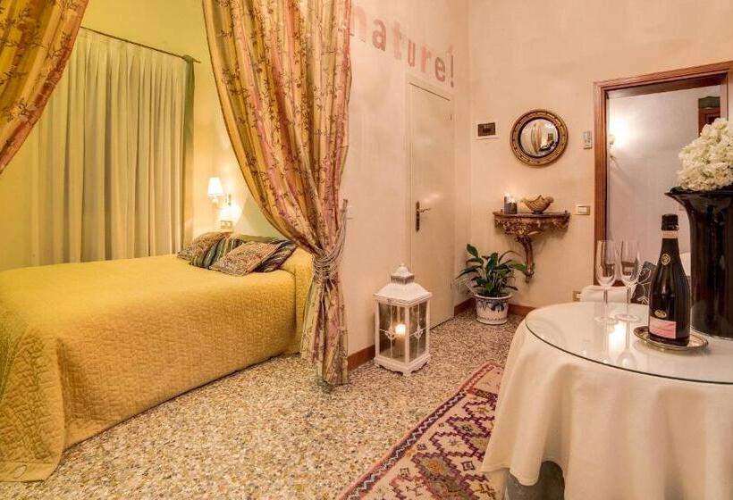 اتاق استاندارد چهار تخته, Ca' Della Corte