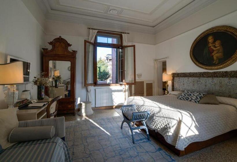 اتاق استاندارد چهار تخته, Ca' Della Corte