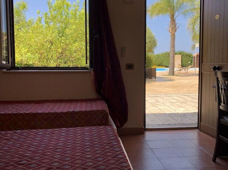 Номер Стандарт Трехместный, Villa Alisia