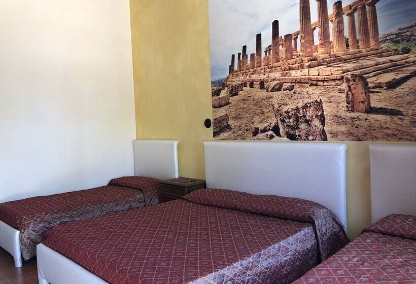 Номер Стандарт Трехместный, Villa Alisia