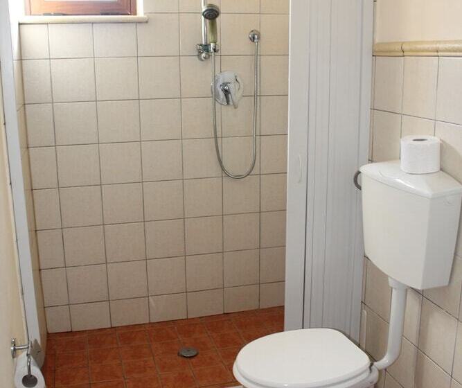 Четырехместный Номер Стандарт, Villa Alisia