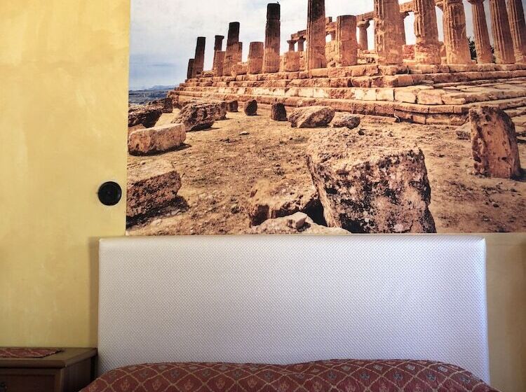 Номер Стандарт Трехместный, Villa Alisia