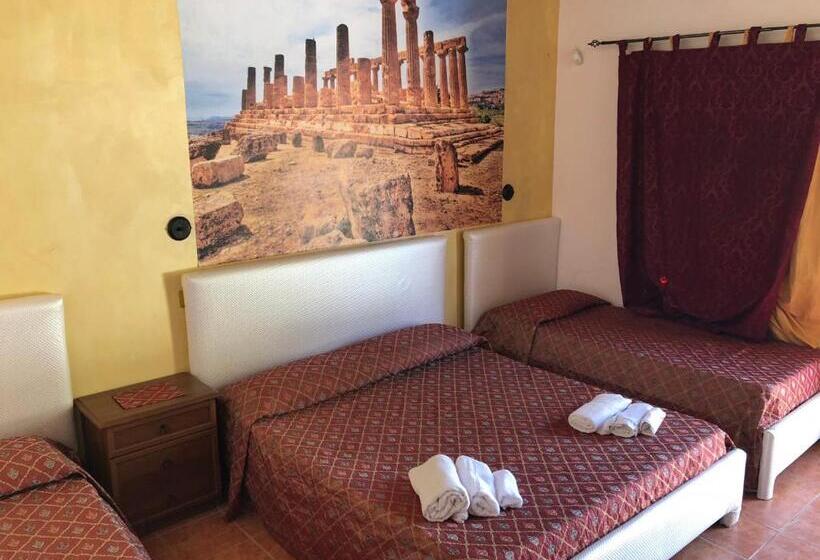 Номер Стандарт Трехместный, Villa Alisia