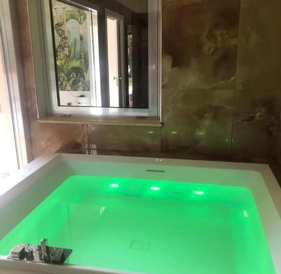 Люкс с гидромассажем, Villa Alisia