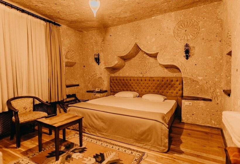 اتاق لوکس, Ayazma Cave