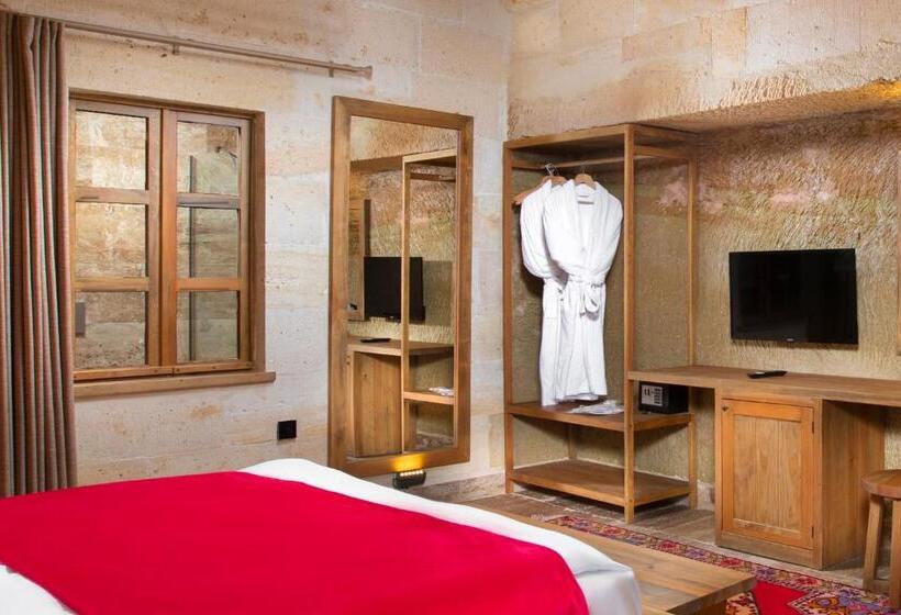 سوییت لوکس, Ayazma Cave