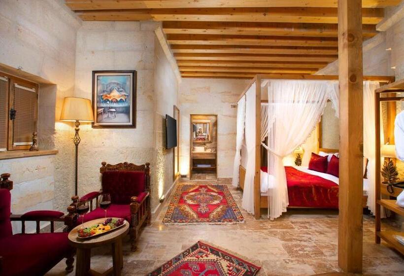 سوئیت با تخت بزرگ, Ayazma Cave