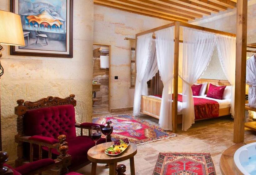 سوئیت با تخت بزرگ, Ayazma Cave