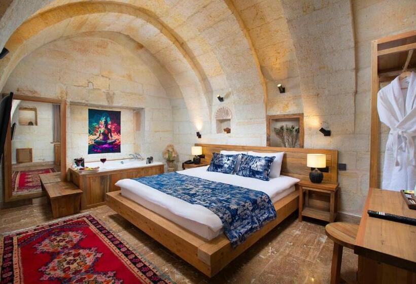 سوییت جونیور, Ayazma Cave