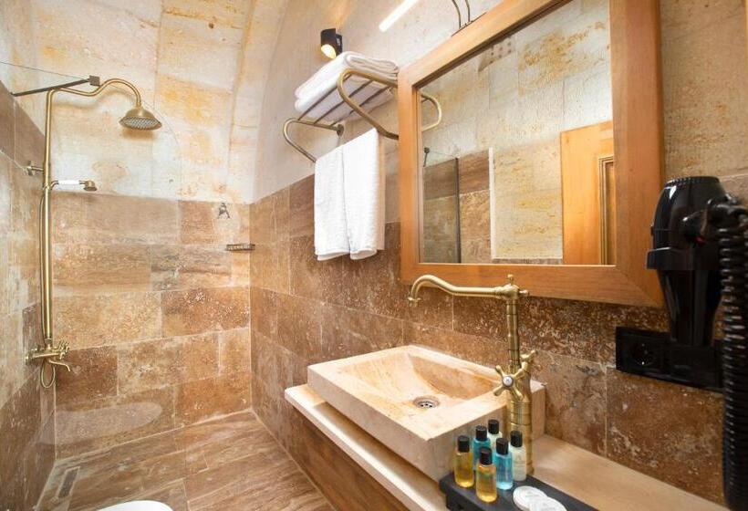 اتاق لوکس, Ayazma Cave