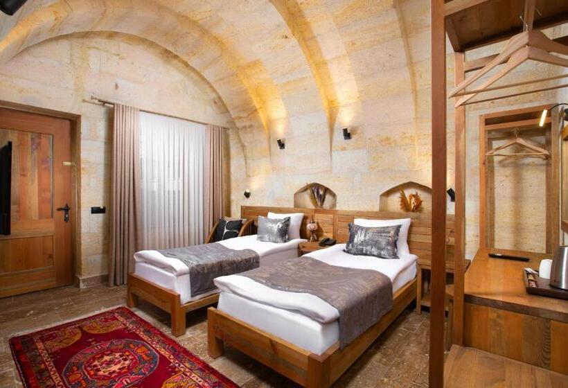 اتاق لوکس, Ayazma Cave