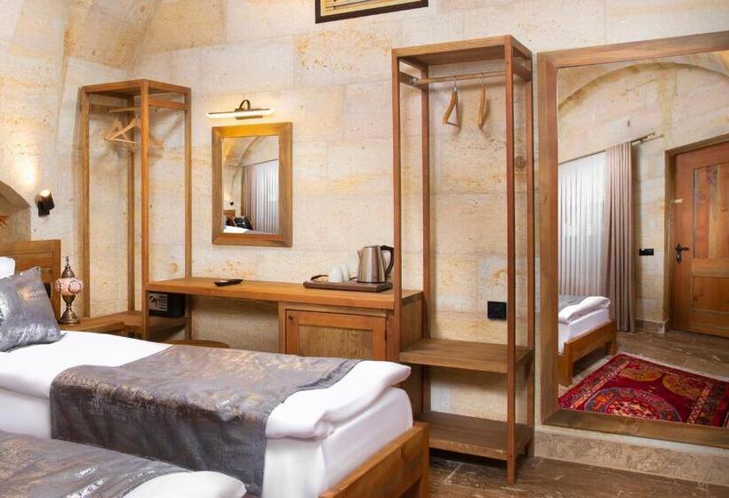 اتاق لوکس, Ayazma Cave